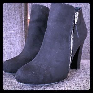 Black Madden Girl Lesslie Booties! Size 6.5